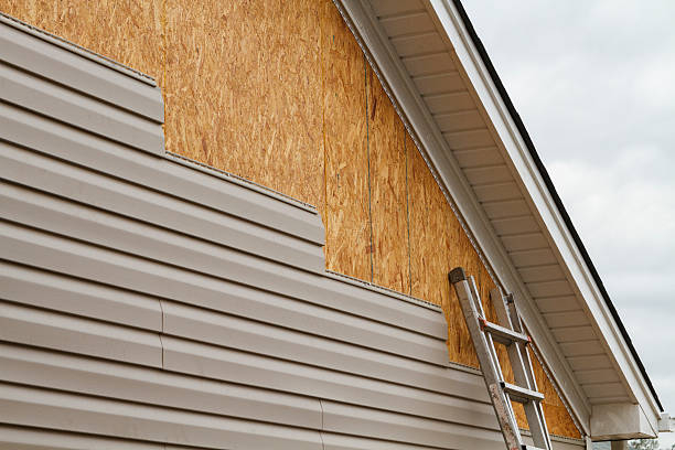 24/7 Emergency Vinyl Siding experts in Remington, IN